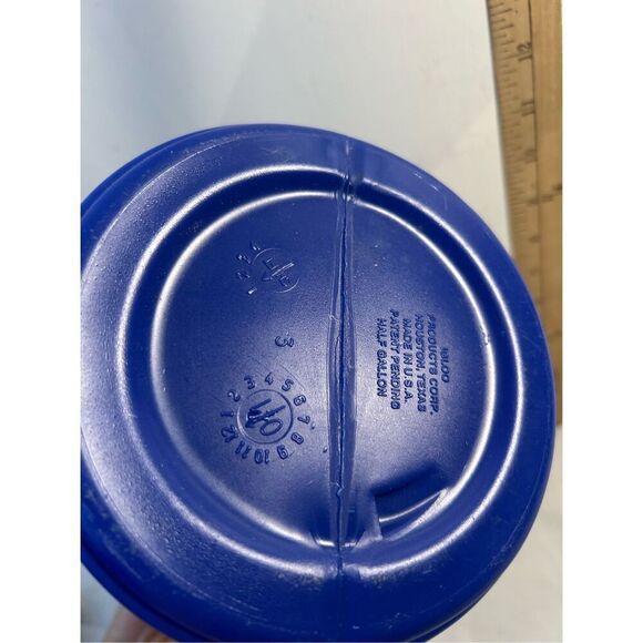 Pizza Hut 1/2 gal jug USA Blue - Picture 4 of 5
